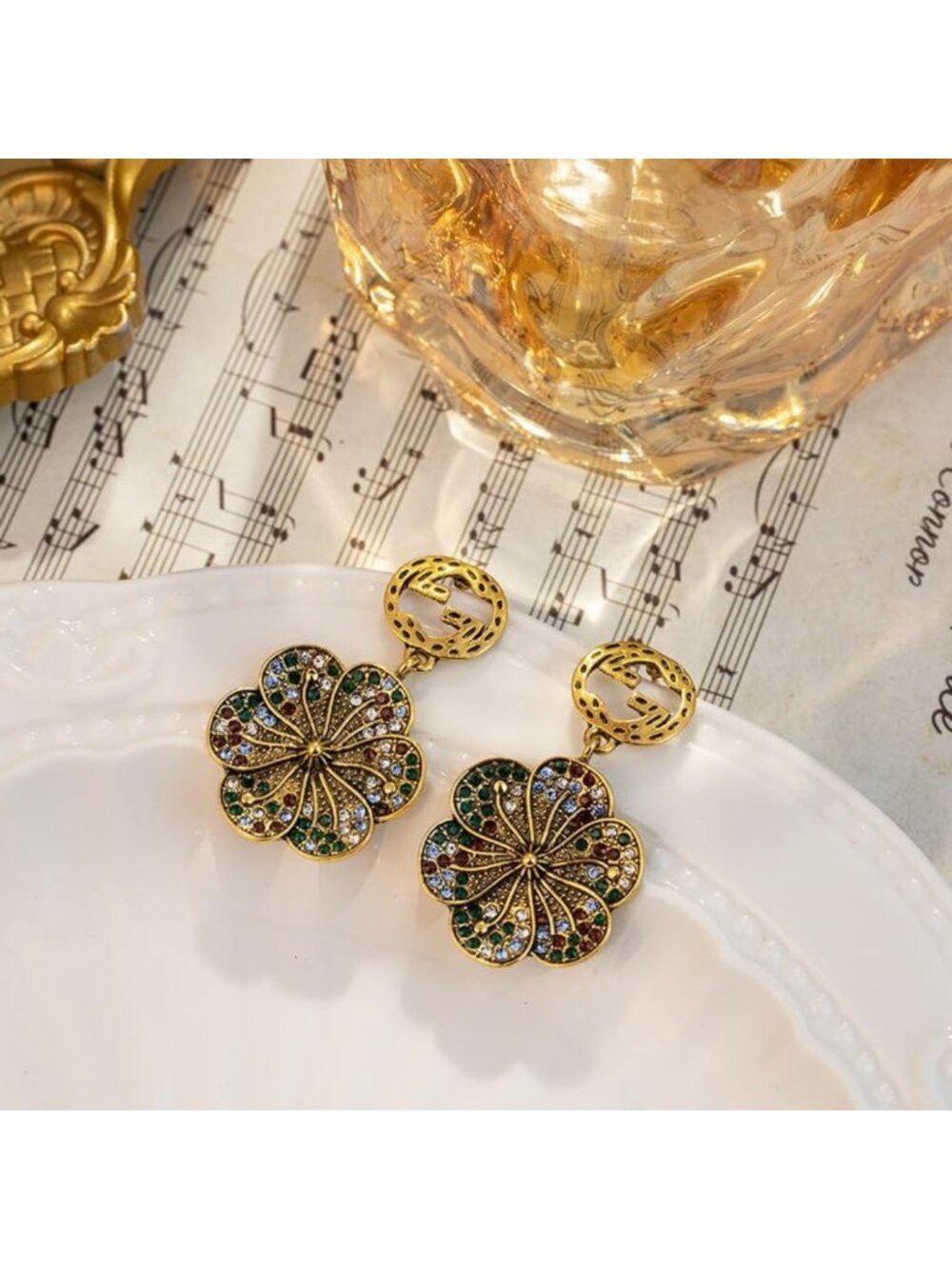 Chic Vintage Floral Dangle Earrings for Women - Gold Plated Fashion Jewelry - Picture 5 of 6